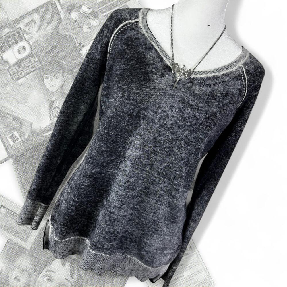Y2K Super Soft Black / White Rock & Republic V Neck Long Sleeve Top
